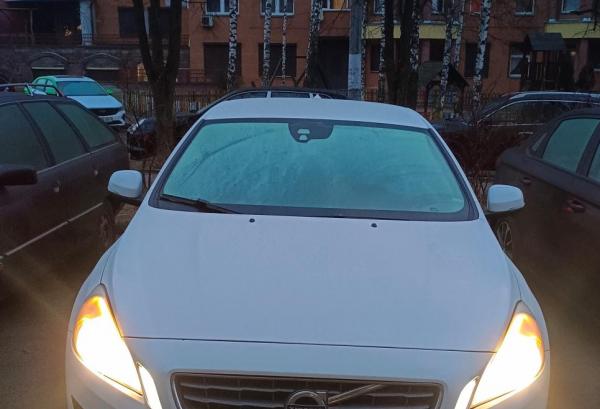 Volvo S60, 2012 год выпуска с двигателем Бензин, 28 531 BYN в г. Минск