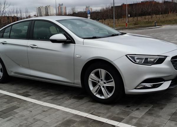 Opel Insignia, 2018 год выпуска с двигателем Гибрид, 45 757 BYN в г. Минск