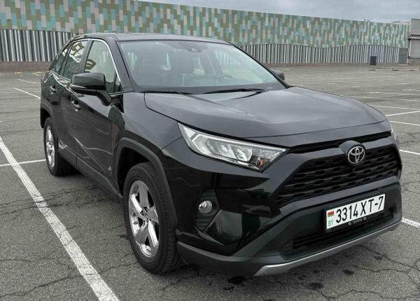 Toyota RAV4, 2020 год выпуска с двигателем Бензин, 106 788 BYN в г. Минск