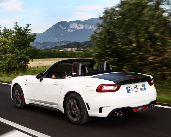 Фото Abarth 124 Spider I Родстер