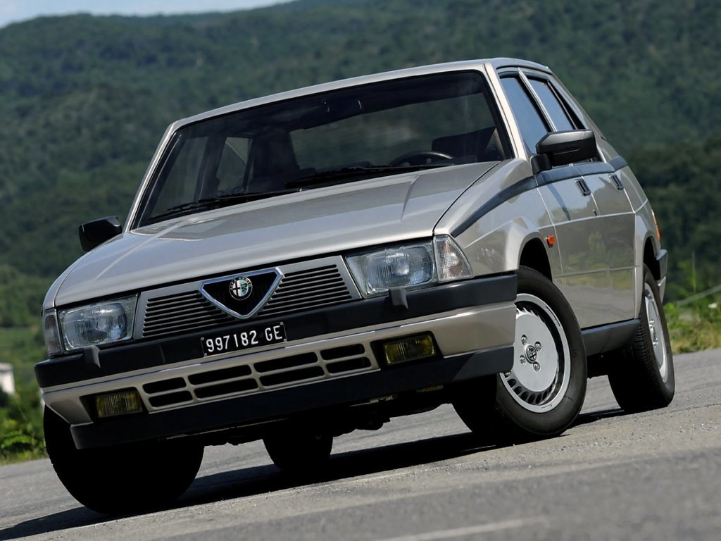 Фото Alfa Romeo 75 I