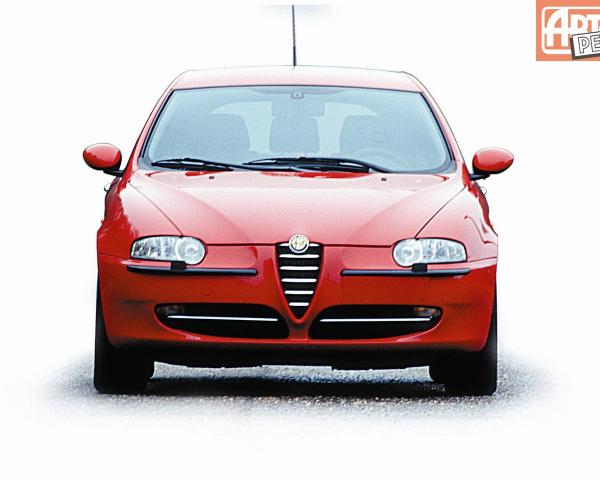 Фото Alfa Romeo 147 I Хэтчбек 3 дв.