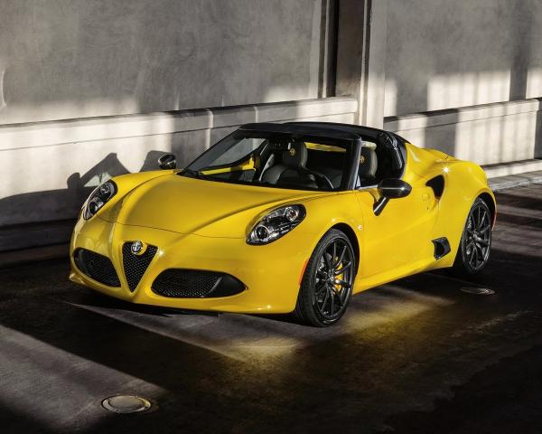 Фото Alfa Romeo 4C I Тарга Spyder