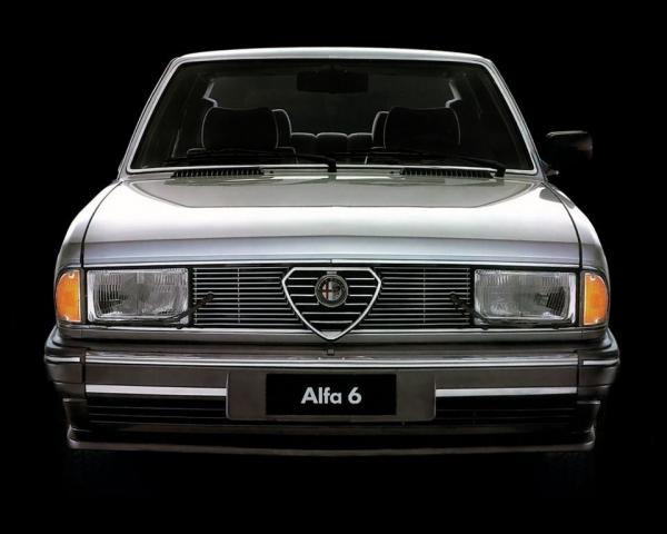 Фото Alfa Romeo 6 I Седан