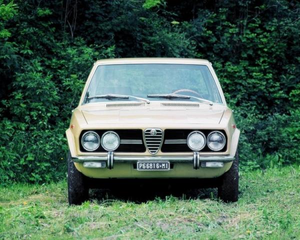 Фото Alfa Romeo Alfetta I Седан