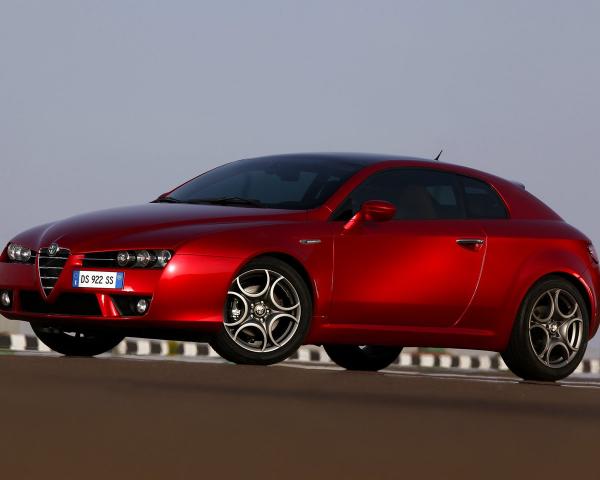 Фото Alfa Romeo Brera I Хэтчбек 3 дв.