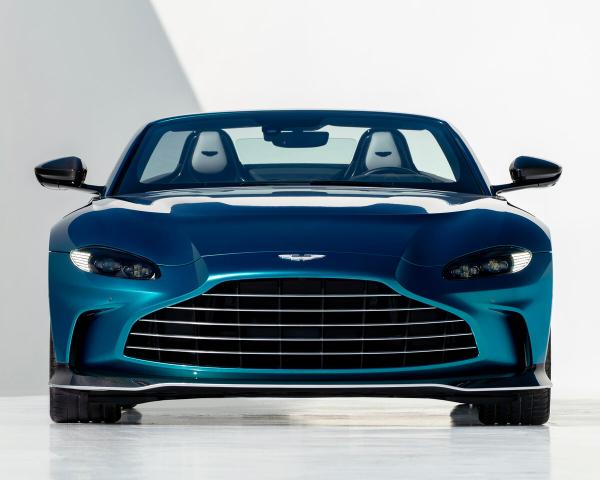 Фото Aston Martin V12 Vantage II Родстер