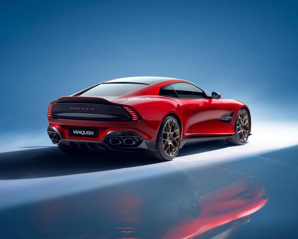 Фото Aston Martin Vanquish III Купе