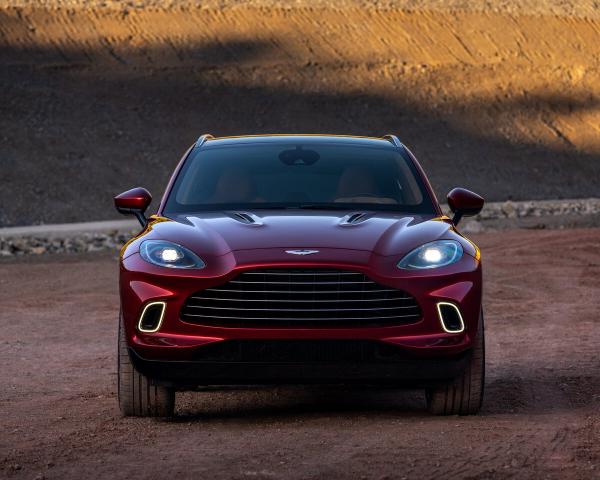 Фото Aston Martin DBX I Внедорожник 5 дв.