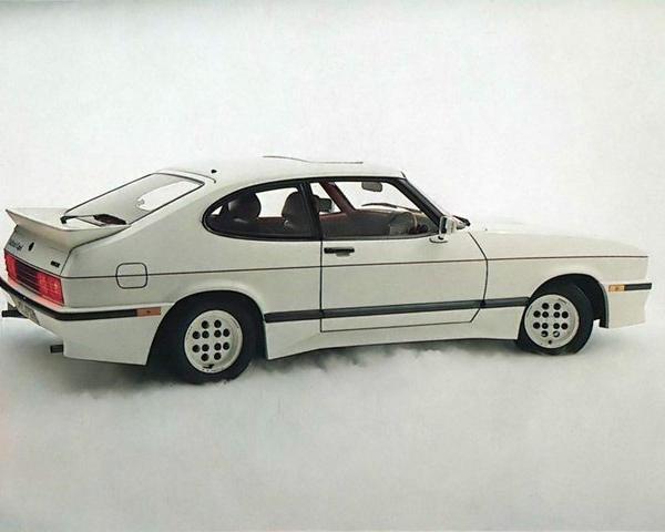 Фото Aston Martin Tickford Capri I Купе