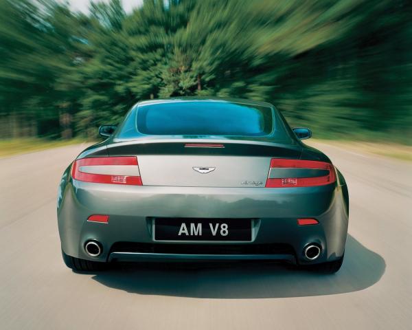 Фото Aston Martin V8 Vantage III Купе