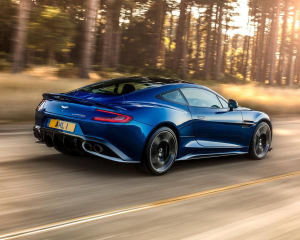 Фото Aston Martin Vanquish II Купе S