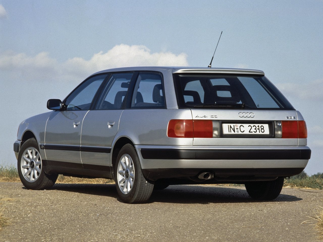 Характеристики и фото Audi 100 4 поколение (C4) 1990 - 1994, Универсал 5 дв.