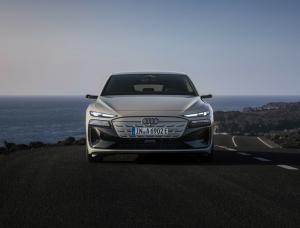 Фото Audi A6 e-tron I