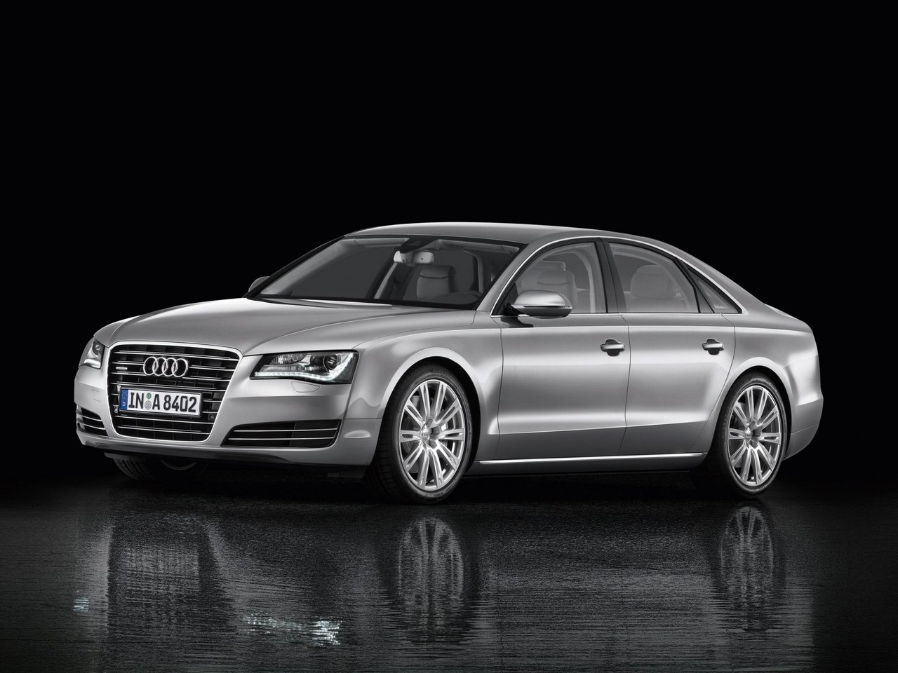 Фото Audi A8 III (D4)