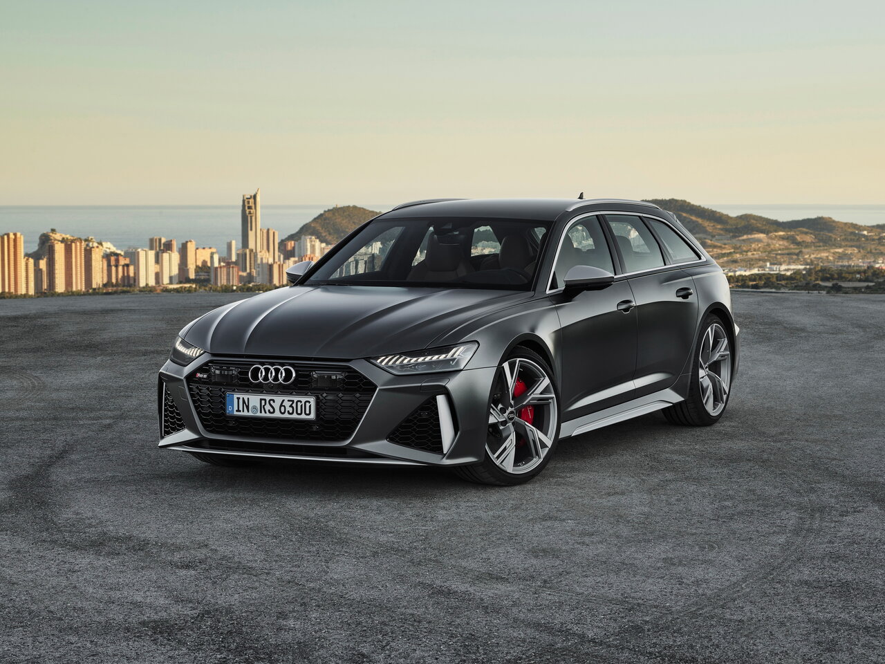 Фото Audi RS 6 IV (C8)