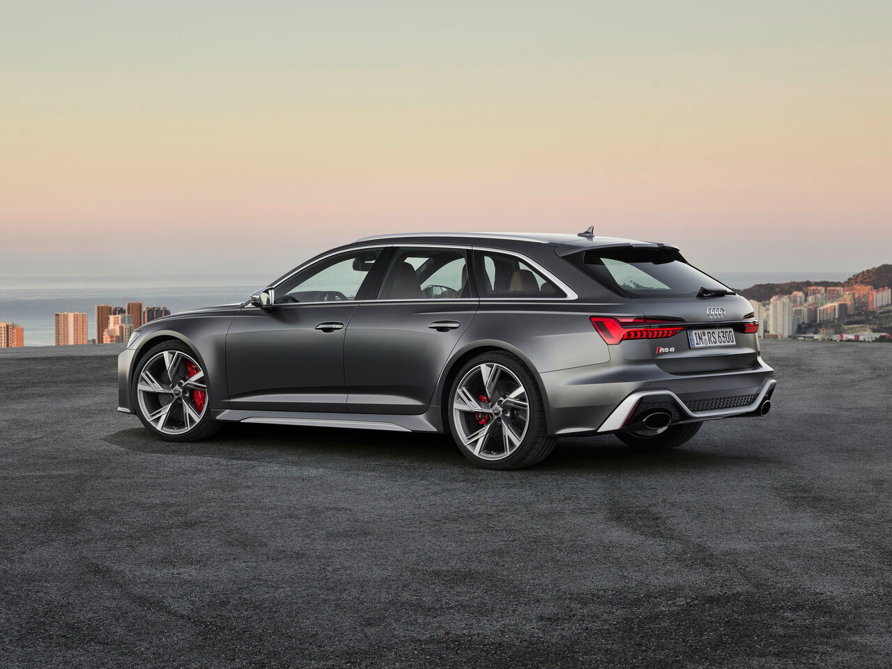 Фото Audi RS 6 IV (C8)