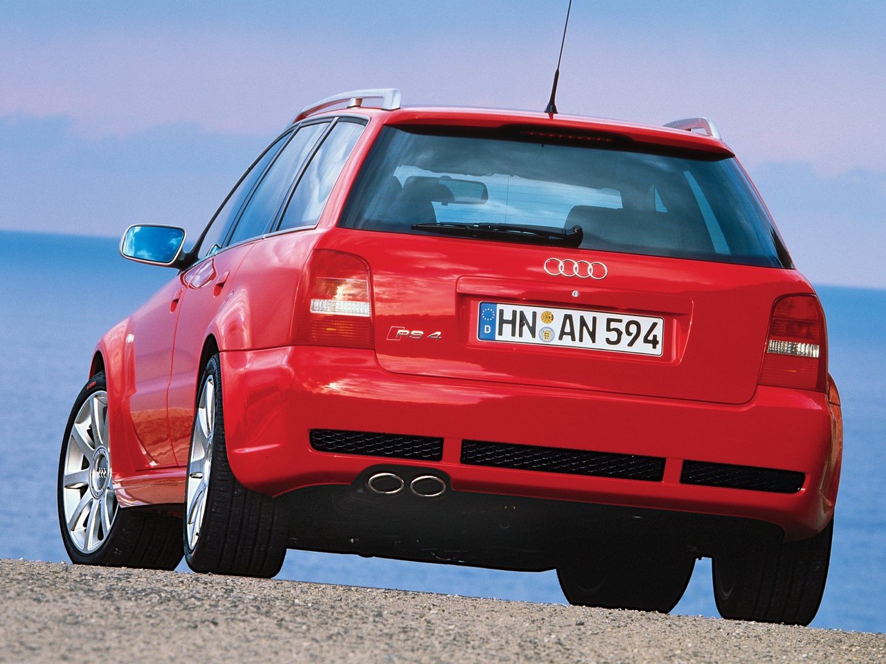 Фото Audi RS 4 I (B5)
