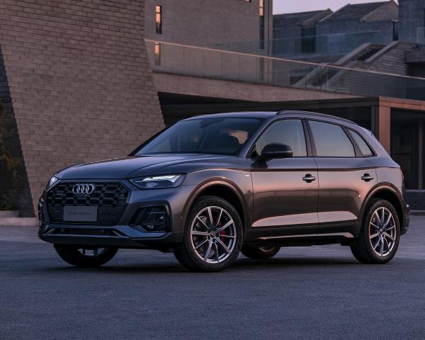 Фото Audi Q5L I (FY) Рестайлинг Внедорожник 5 дв.