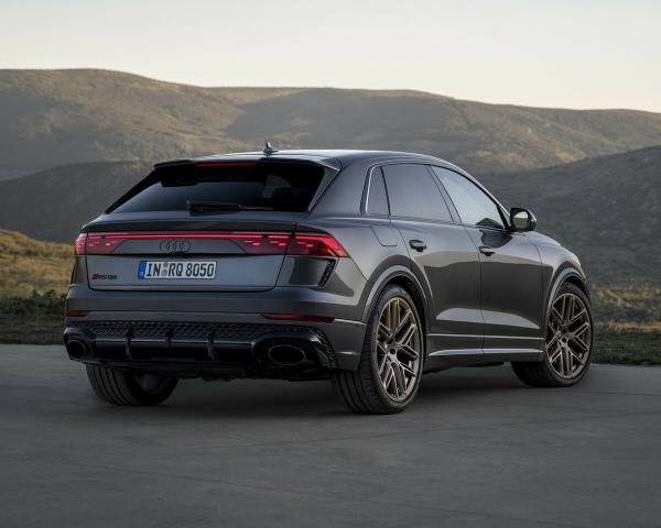 Фото Audi RS Q8 I Рестайлинг Внедорожник 5 дв.