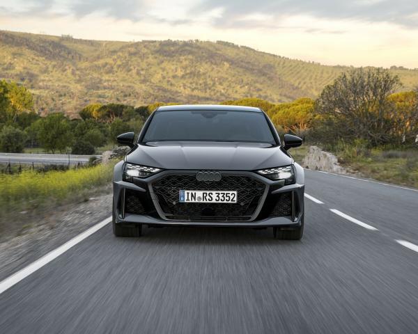 Фото Audi RS 3 III (8Y) Рестайлинг Седан