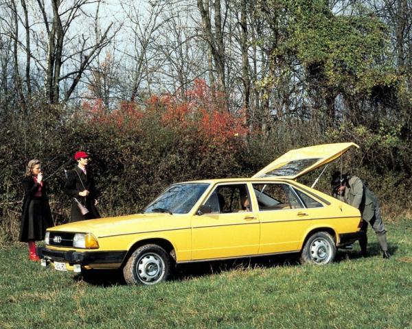 Фото Audi 100 II (C2) Универсал 5 дв.