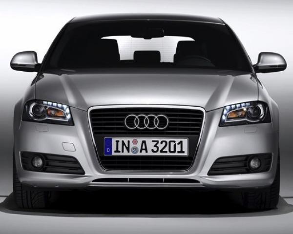 Фото Audi A3 II (8P) Рестайлинг 2 Хэтчбек 3 дв.