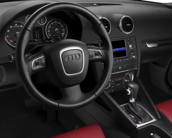 Фото Audi A3 II (8P) Рестайлинг 2 Хэтчбек 5 дв. Sportback