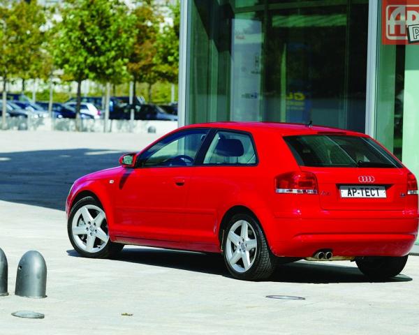 Фото Audi A3 II (8P) Хэтчбек 3 дв.