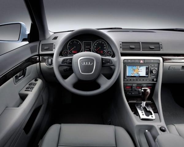 Фото Audi A4 III (B7) Седан