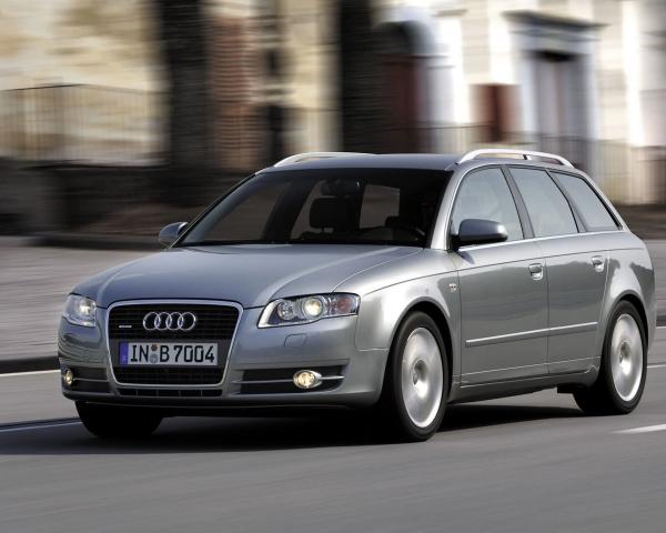 Фото Audi A4 III (B7) Универсал 5 дв.