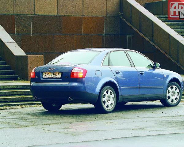 Фото Audi A4 II (B6) Седан