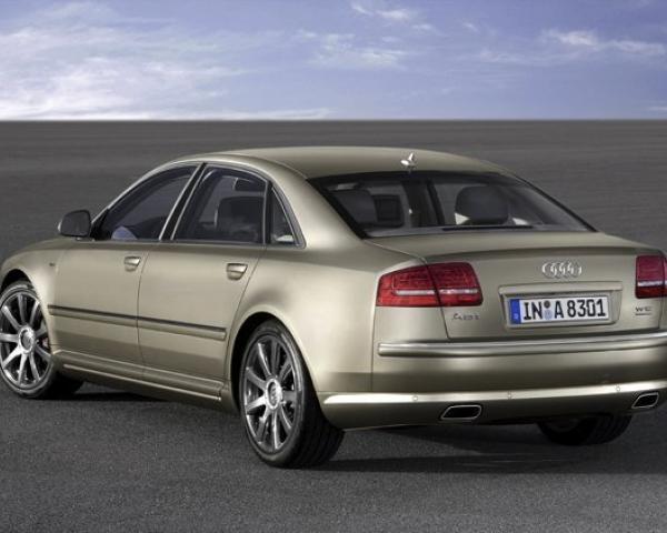 Фото Audi A8 II (D3) Рестайлинг 2 Седан Long