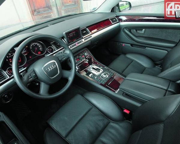 Фото Audi A8 II (D3) Рестайлинг Седан Long