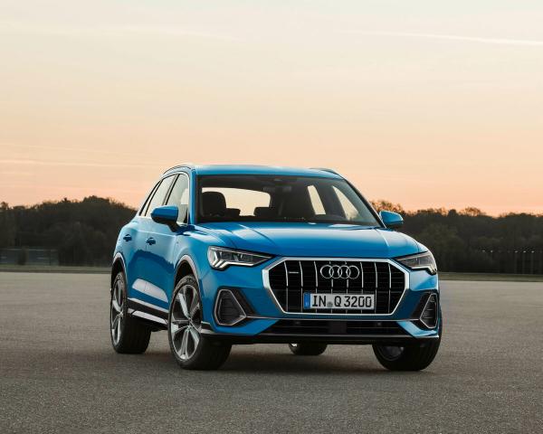 Фото Audi Q3 II (F3) Внедорожник 5 дв.