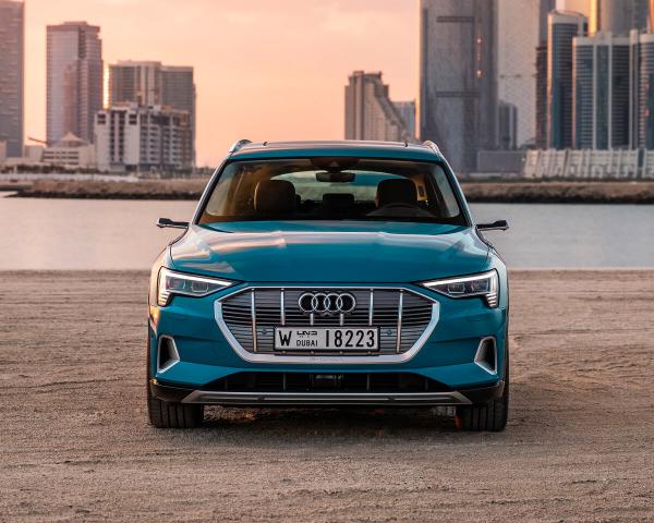 Фото Audi e-tron I Внедорожник 5 дв.