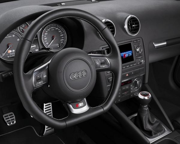 Фото Audi S3 II (8P) Рестайлинг Хэтчбек 5 дв.