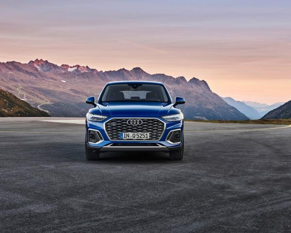 Фото Audi Q5 Sportback I (FY) Внедорожник 5 дв.