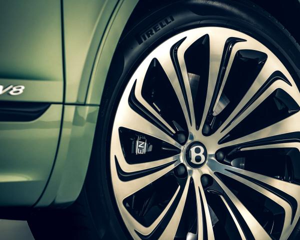 Фото Bentley Bentayga I Рестайлинг Внедорожник 5 дв.