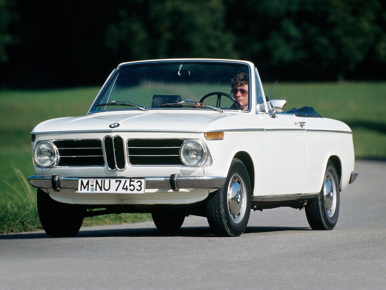 Фото BMW 02 (E10) I