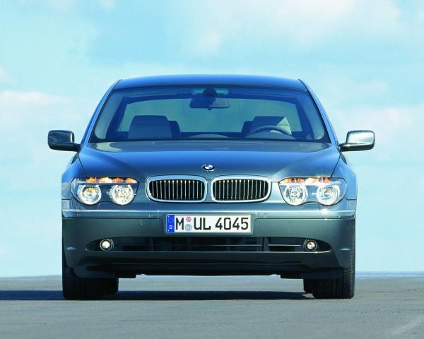 Фото BMW 7 серия IV (E65/E66) Седан Long