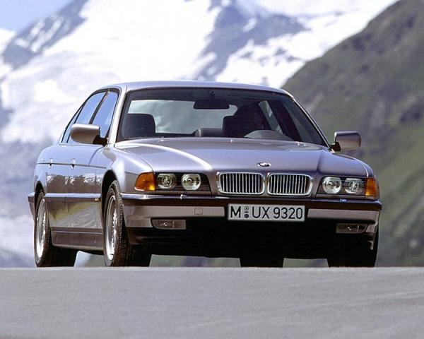 Фото BMW 7 серия III (E38) Седан