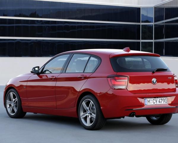 Фото BMW 1 серия II (F20/F21) Хэтчбек 5 дв.