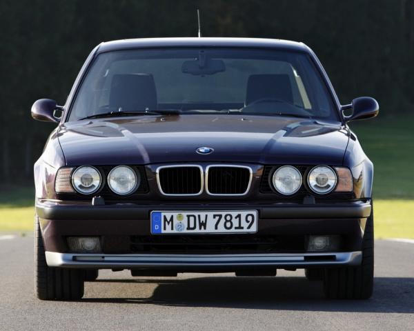 Фото BMW M5 II (E34) Седан