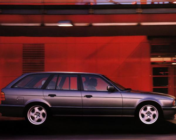 Фото BMW M5 II (E34) Универсал 5 дв.