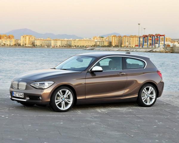 Фото BMW 1 серия II (F20/F21) Хэтчбек 3 дв.