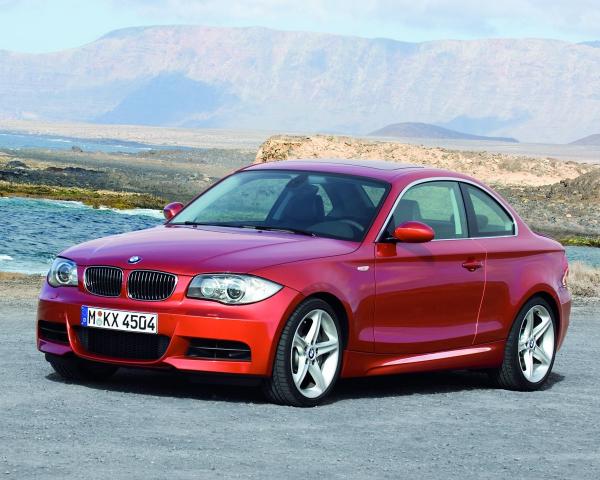 Фото BMW 1 серия I (E81/E82/E87/E88) Рестайлинг Купе