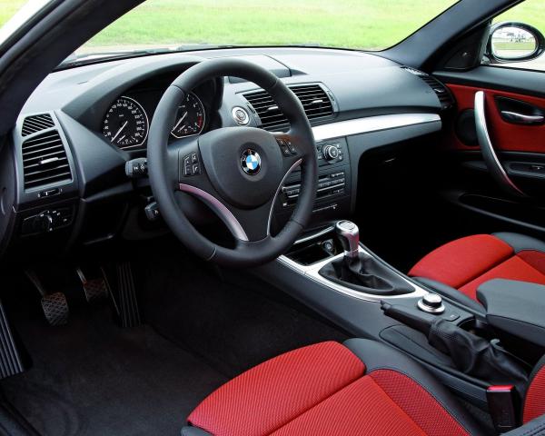 Фото BMW 1 серия I (E81/E82/E87/E88) Рестайлинг Купе