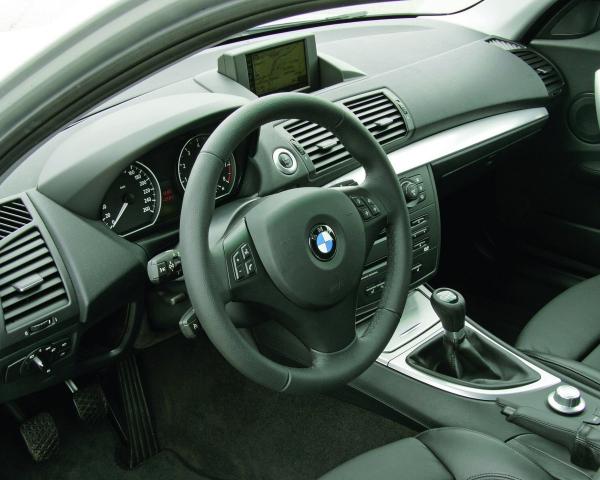 Фото BMW 1 серия I (E81/E82/E87/E88) Хэтчбек 5 дв.