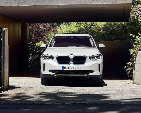 Фото BMW iX3 I (G08) Внедорожник 5 дв.